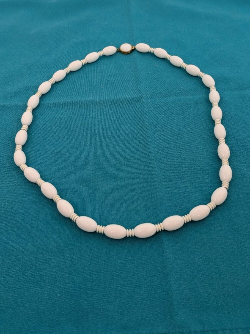 Monet White Lucite Oblong Bead Strand Necklace Vintage 26 Inch